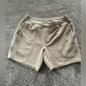 Lululemon Athletica  smooth spacer shorts 7” XL